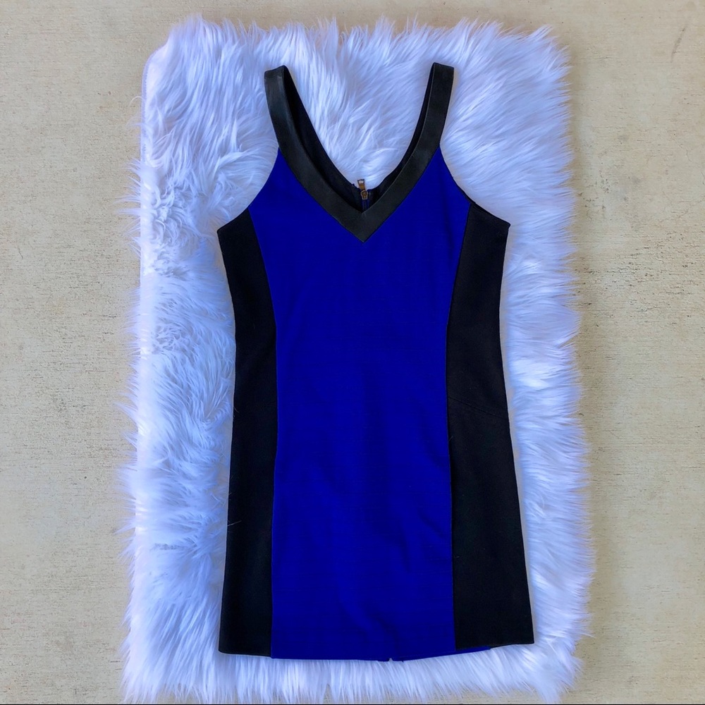 LaPina Stretch Bandage Ribb dress leather V neck